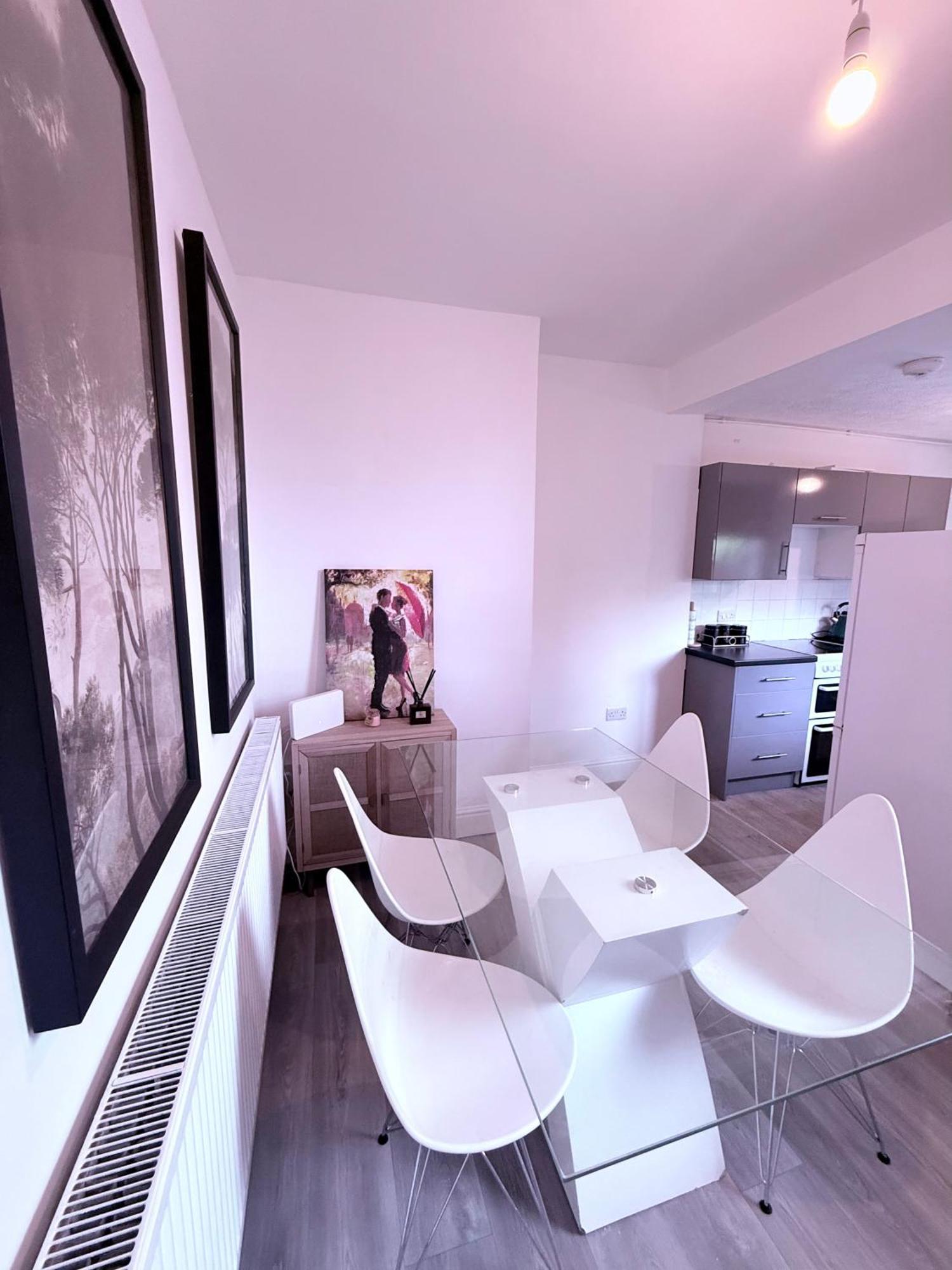 Chic 2 Bedroom Apartamento Bristol